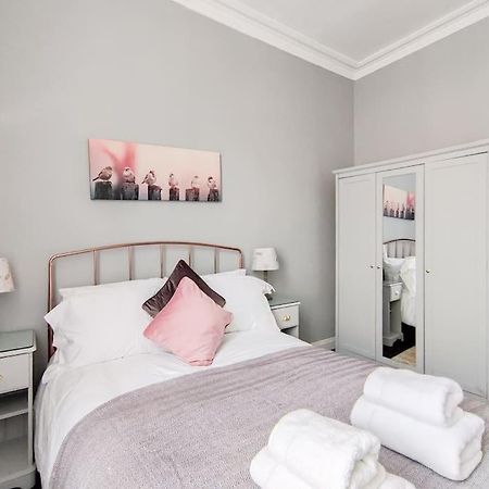 Beautiful Georgian New Town 2 Bed Apartment エディンバラ エクステリア 写真