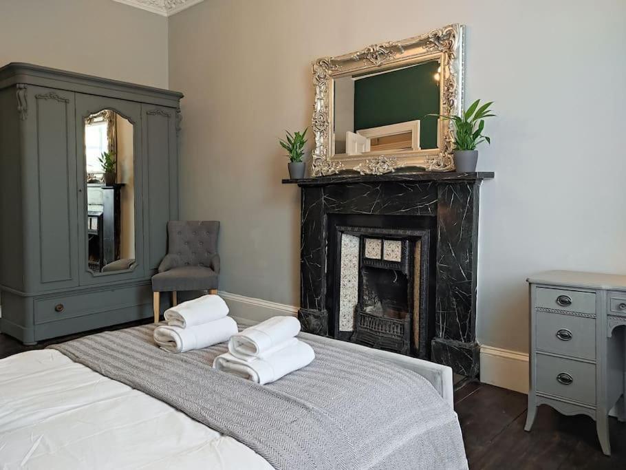 Beautiful Georgian New Town 2 Bed Apartment エディンバラ エクステリア 写真