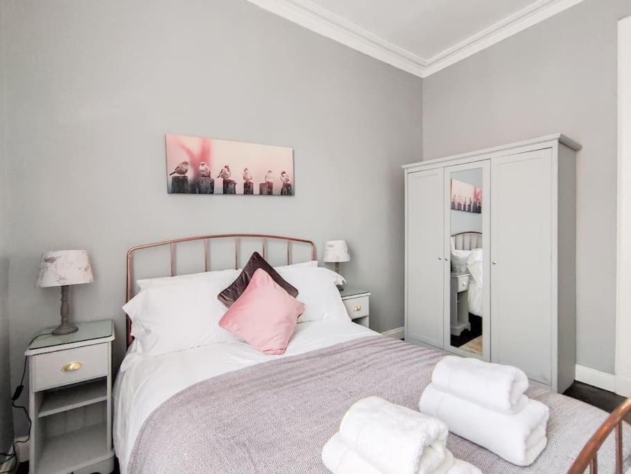 Beautiful Georgian New Town 2 Bed Apartment エディンバラ エクステリア 写真