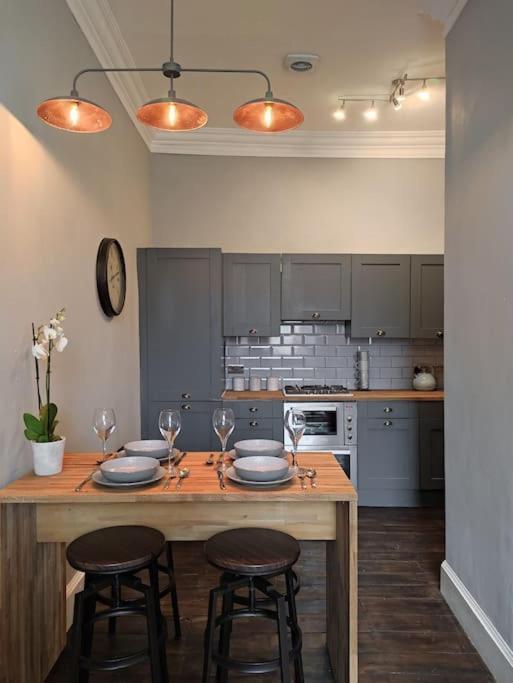 Beautiful Georgian New Town 2 Bed Apartment エディンバラ エクステリア 写真